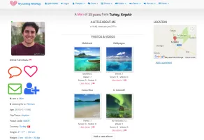 pH7Builder member profile page